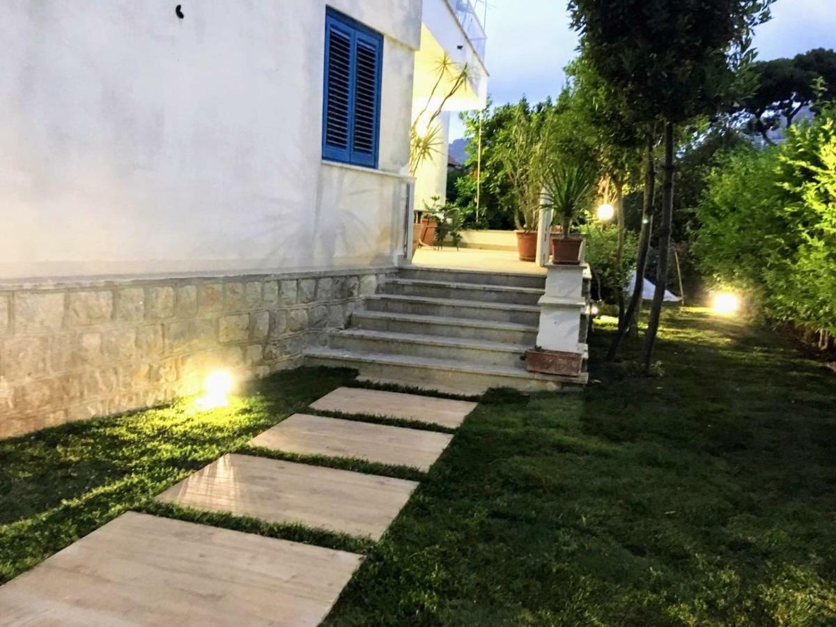 Вілла Mondello Beach The House With Green Lawns Екстер'єр фото